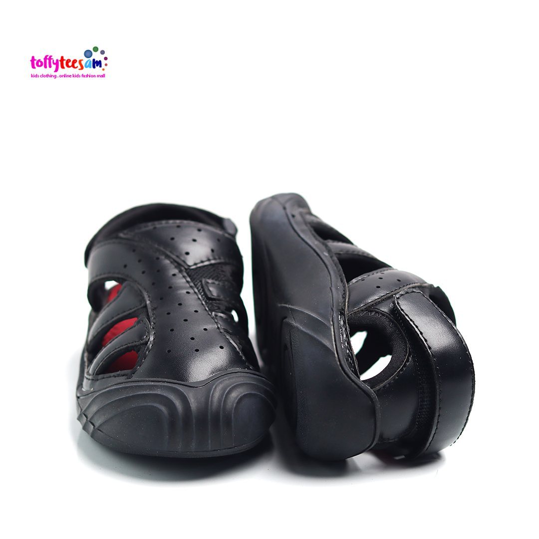 Ttskids Soft PU Leather Sandals Beach Shoes Outdoor Sandal Casual Shoes Durable Summer Hollow Sneakers