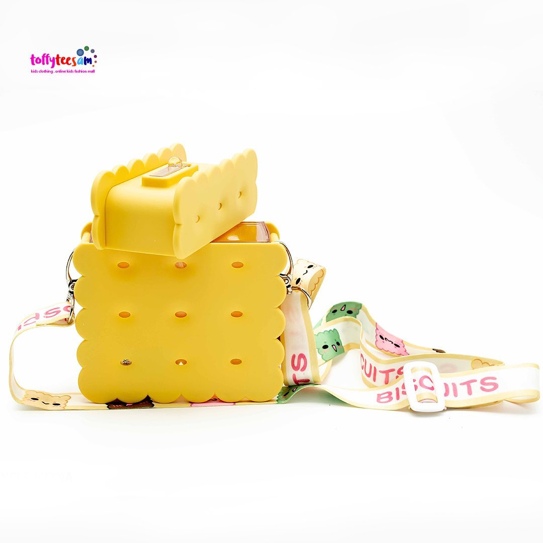 Biscuits Shape Water Bottle Square Water Bottle with Lid Drinking Bottle Adjustable Shoulder Strap Leak Proof Travel Cup