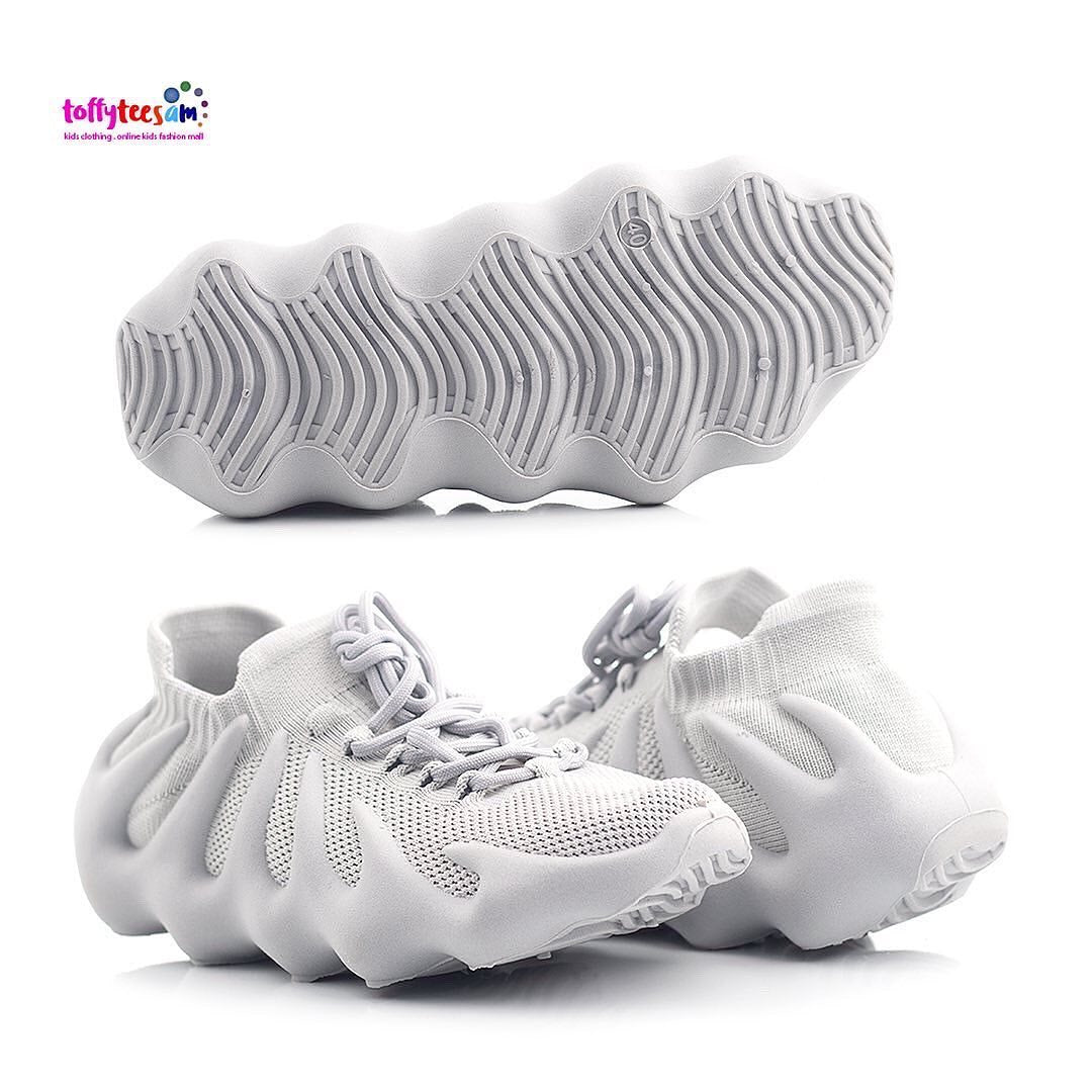 Breathable athletic non-slip sneakers
